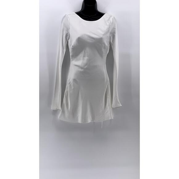 BABYBOO Women's Ivory Bambi Open Drop Back Long Flare Sleeve Mini Dress SZ XS - Picture 1 of 13